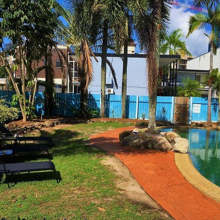 Reef Backpackers Hostel Cairns Bagian luar foto