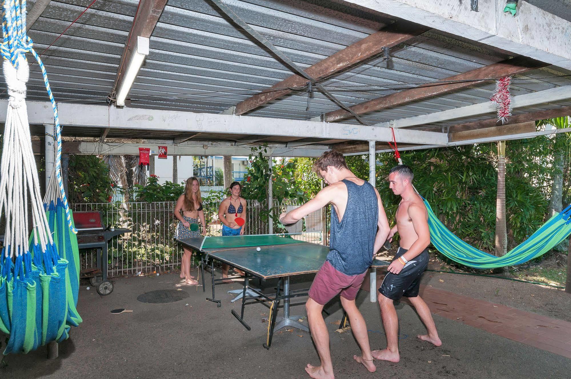 Reef Backpackers Hostel Cairns Bagian luar foto