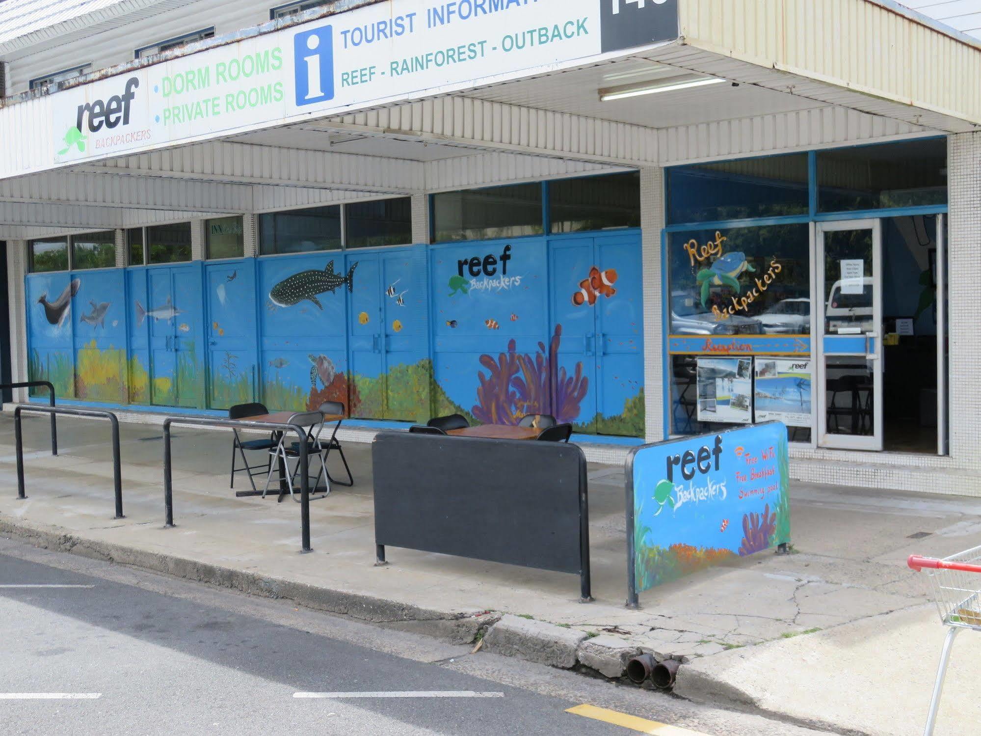 Reef Backpackers Hostel Cairns Bagian luar foto