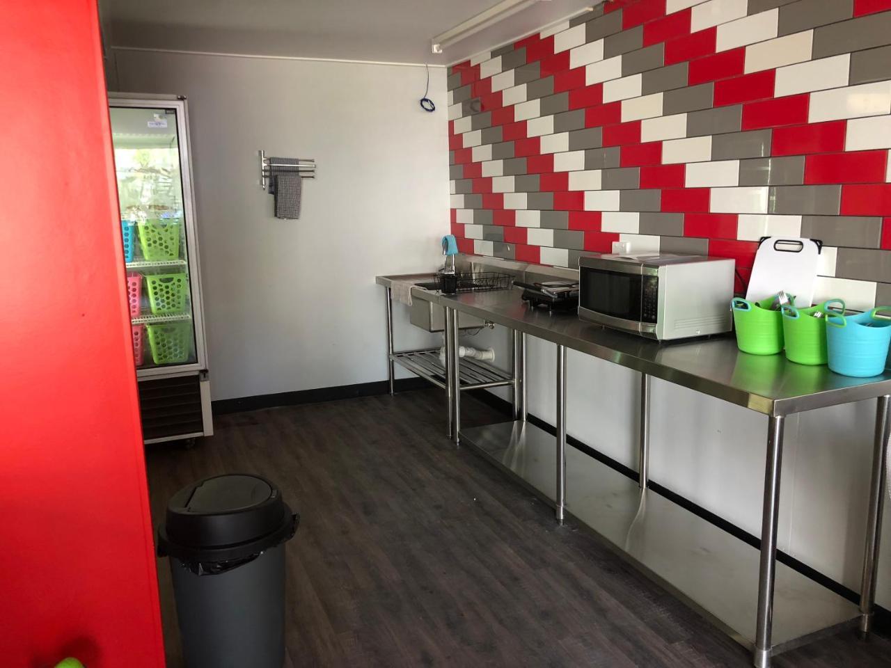 Reef Backpackers Hostel Cairns Bagian luar foto