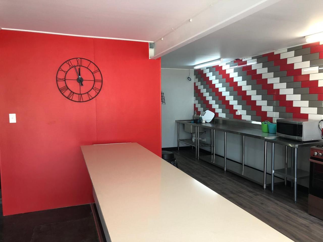 Reef Backpackers Hostel Cairns Bagian luar foto