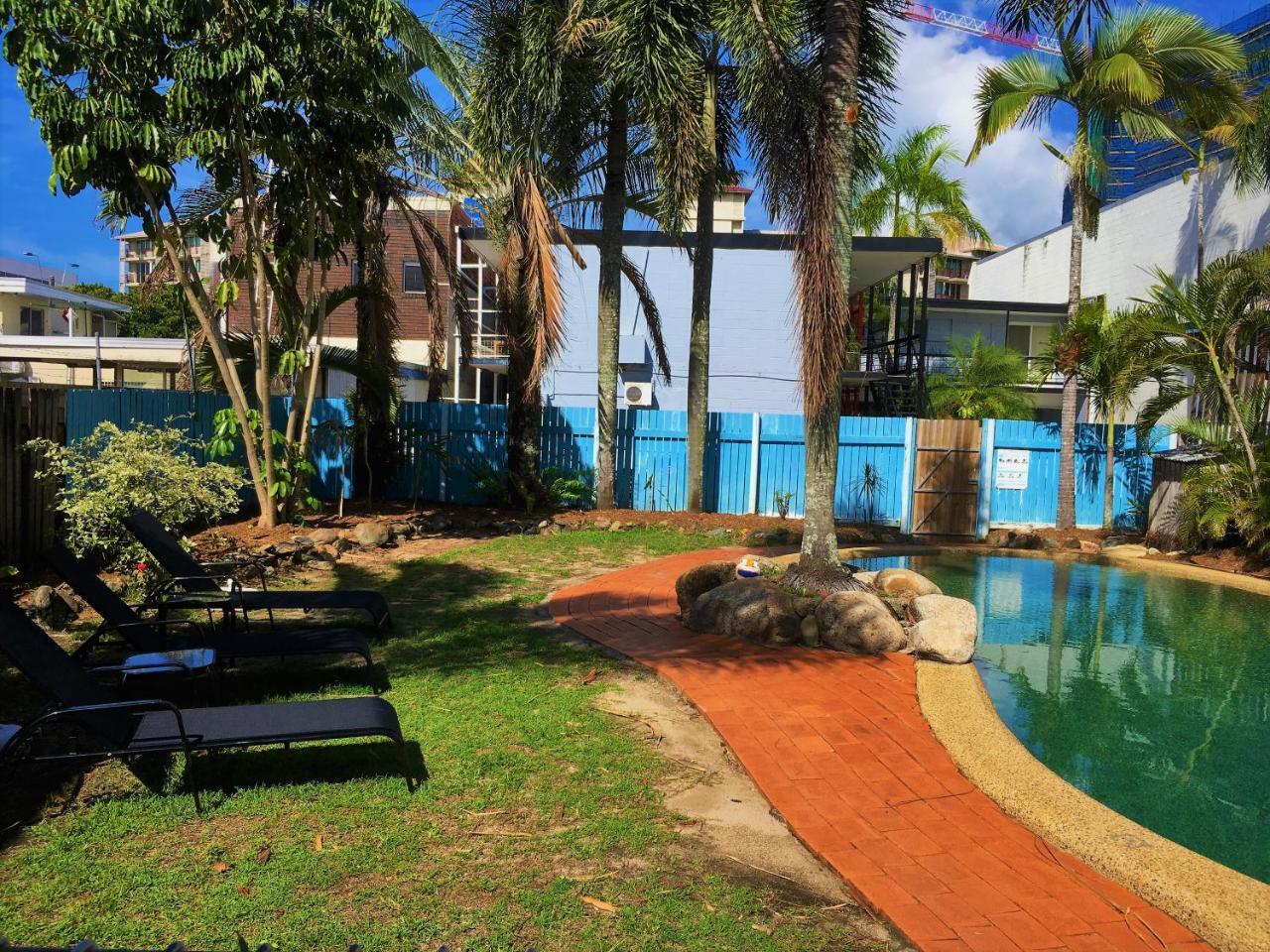 Reef Backpackers Hostel Cairns Bagian luar foto