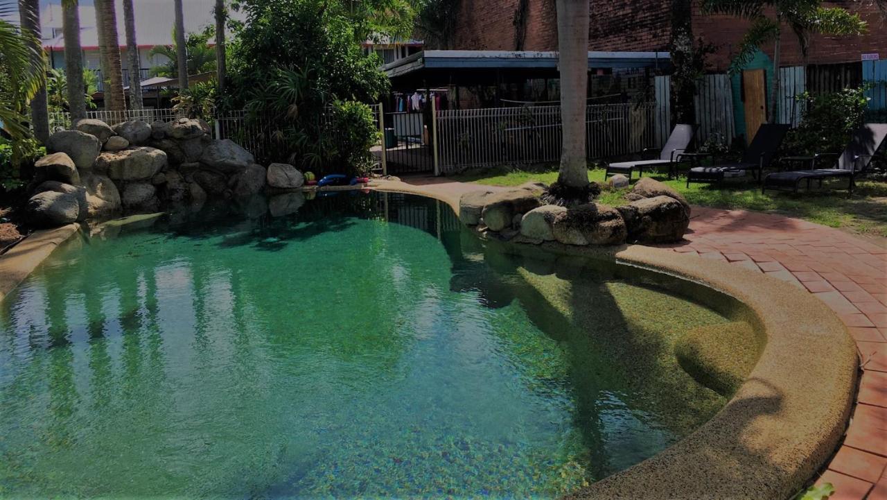 Reef Backpackers Hostel Cairns Bagian luar foto